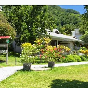 https://beau-vallon-bungalows.maheislandhotels.com